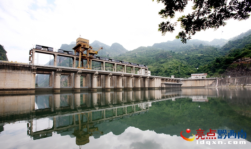 水庫(kù)大壩3.JPG