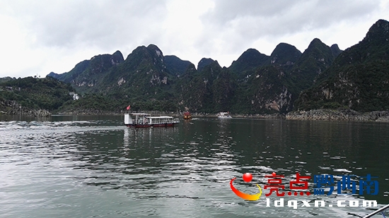 水上峰林 (2).jpg
